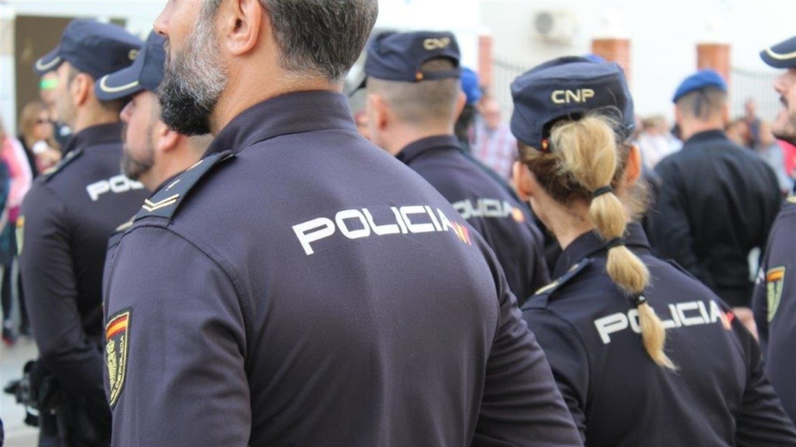 Agents de la Policia Nacional s'han fet càrrec de la investigació de l'incident per a aclarir els fets