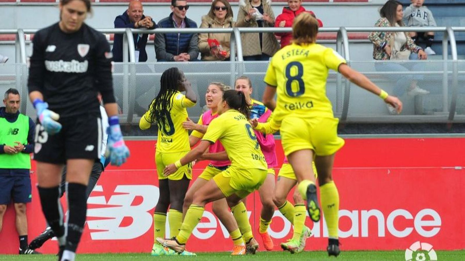 Kanteh celebra el gol