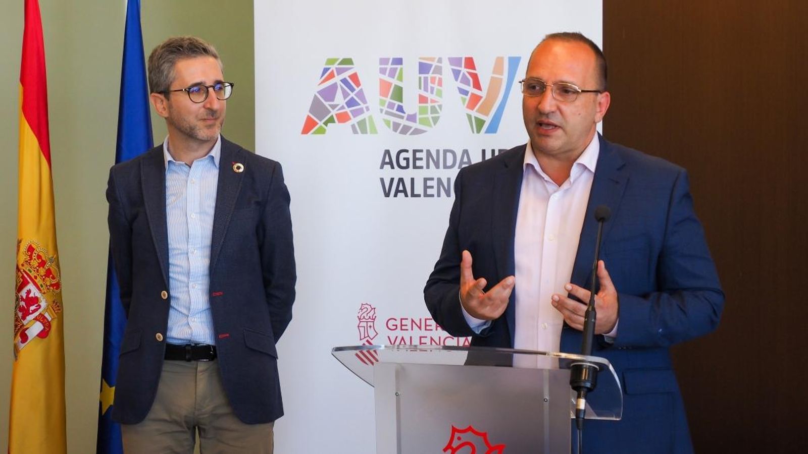 Els consellers Arcadi España i Rubén Martínez Dalmau han presentat la imatge gràfica d’aquesta nova eina