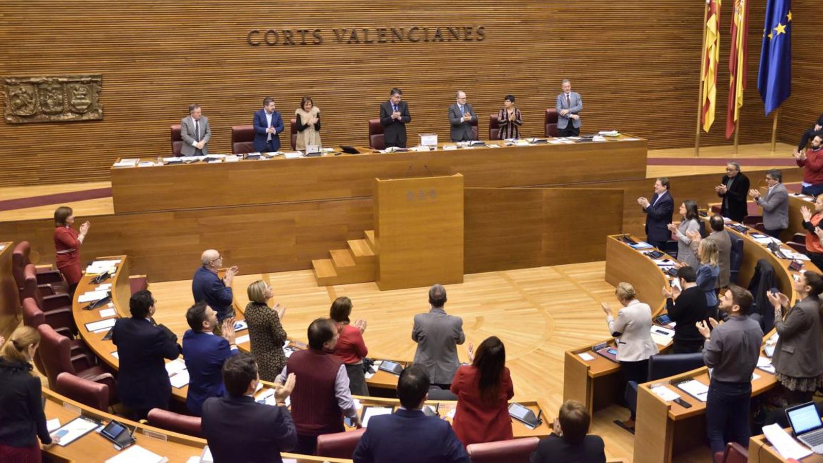 Tots els grups a les Corts rebutgen fer acords amb partits que reduïsquen la protecció a la dona Tots els grups a les Corts rebutgen fer acords amb partits que reduïsquen la protecció a la dona