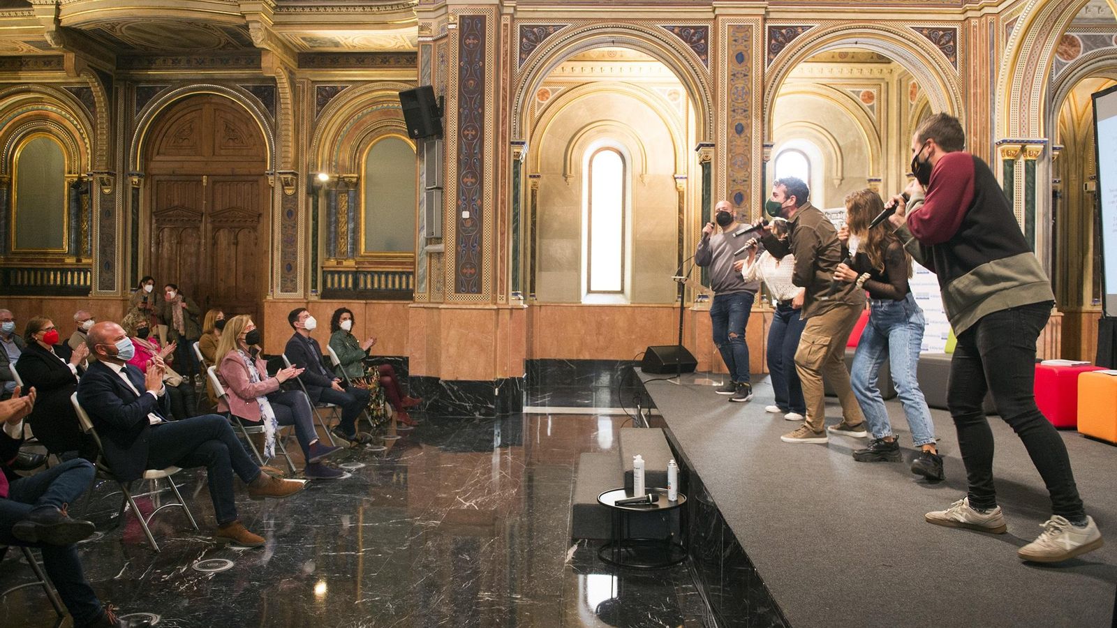 Presentació de la cançó Alerta convivència!