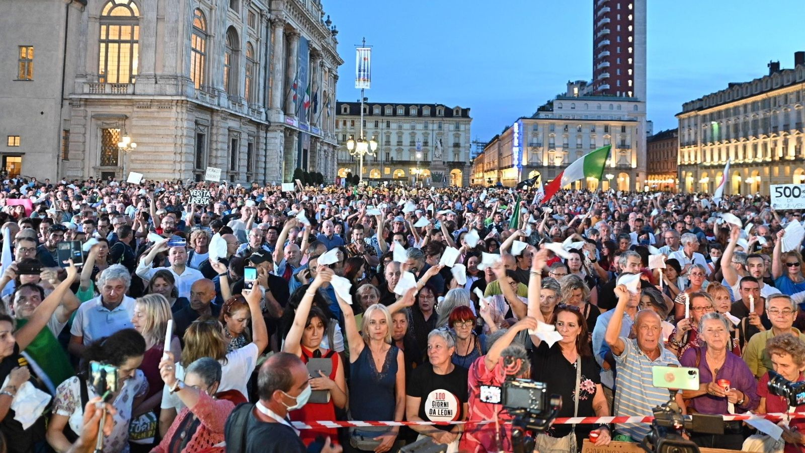 Protesta ciutadana contra el certificat Covid d'aquest dijous a la ciutat italiana de Torí