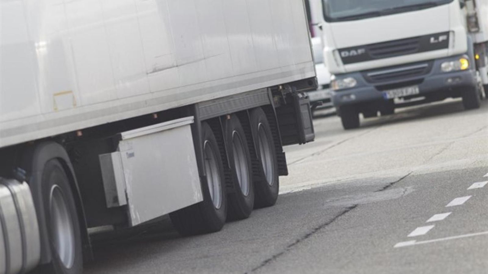 El ministre de Foment, José Luis Ábalos, ha anunciat bonificacions de l'AP-7 per al trànsit pesat