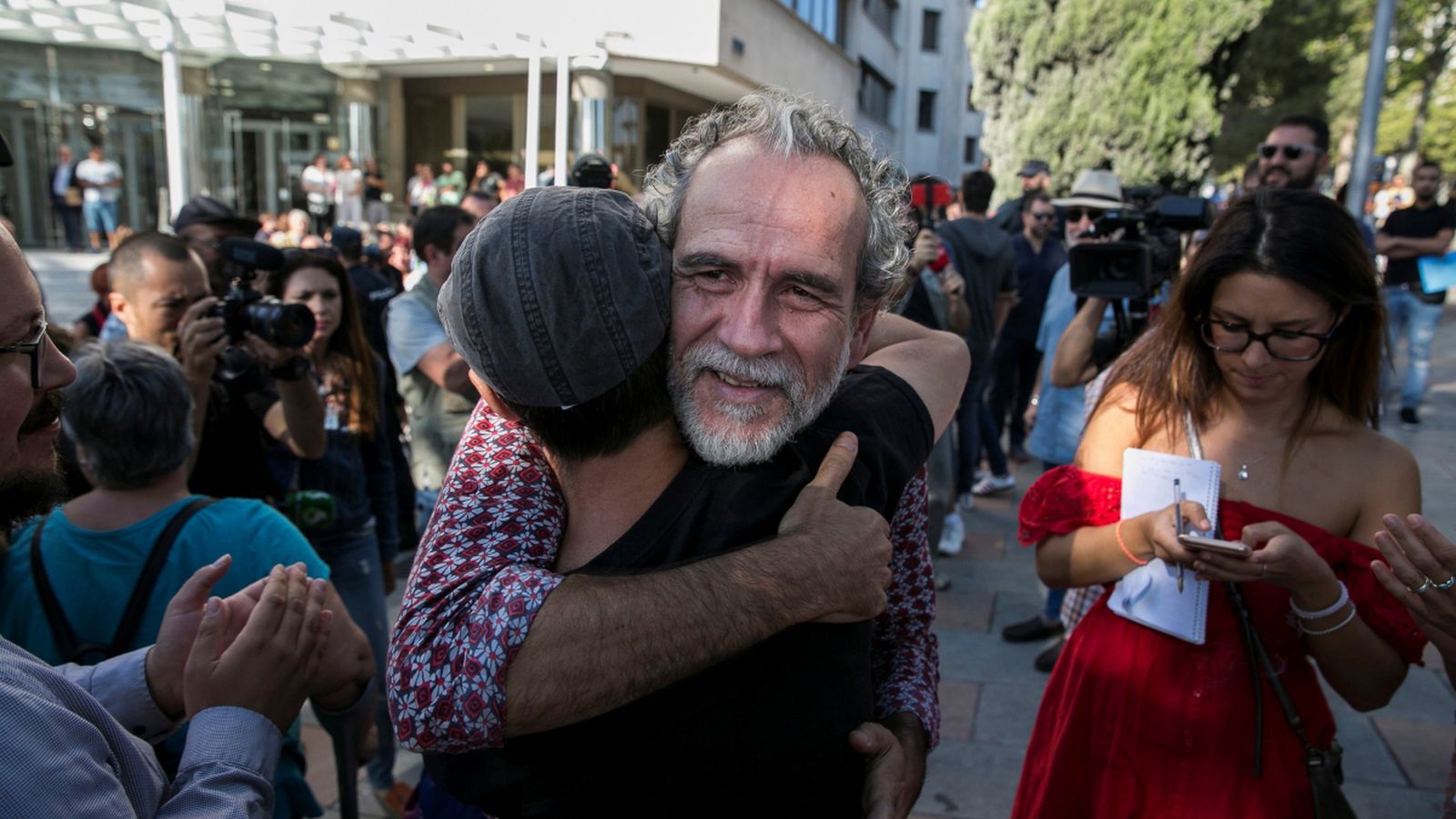 L'actor Willy Toledo després de presentar-se en el jutjat d'instrucció número 11 de Madrid