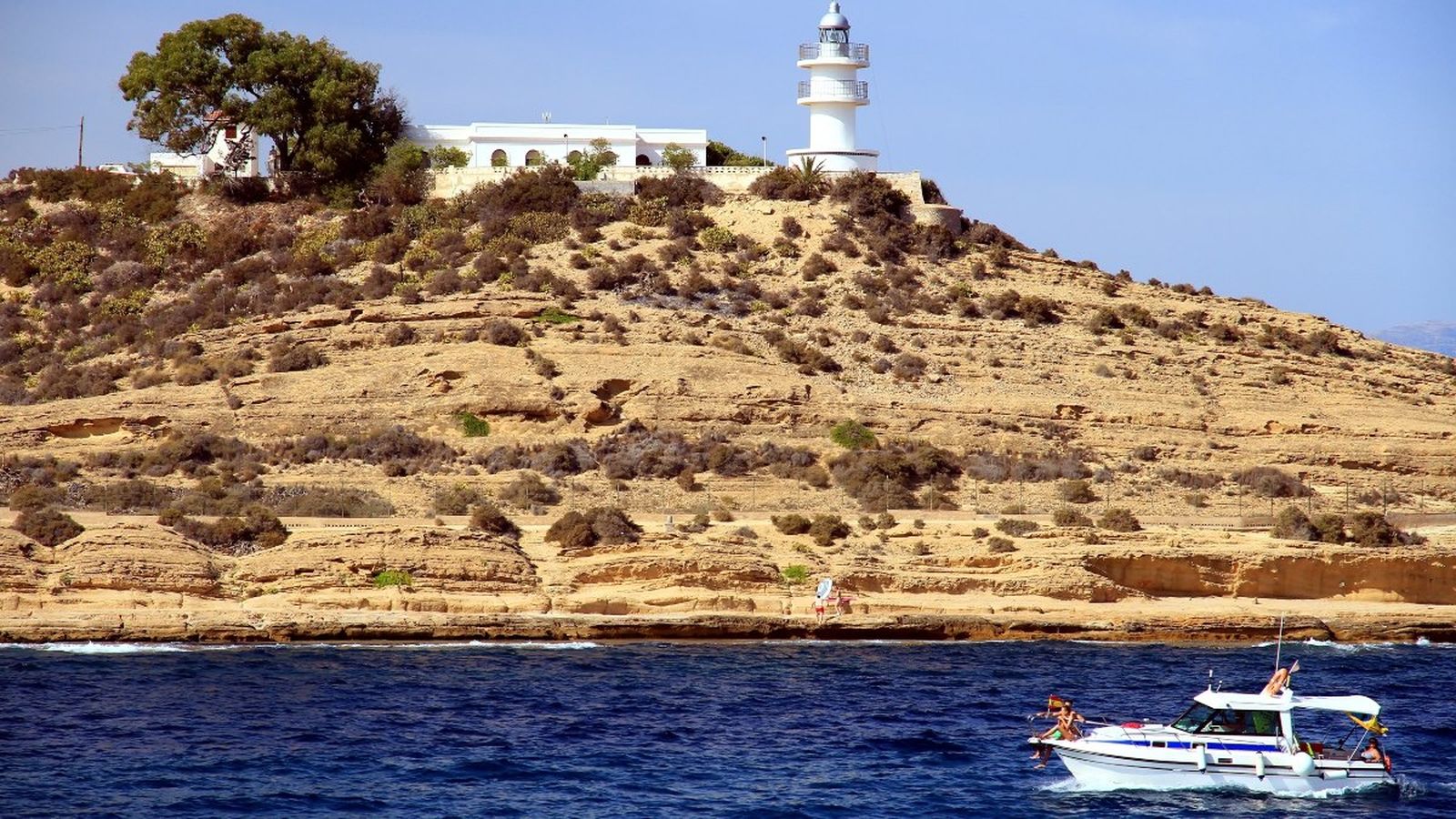 Vista des de la mar del Cap d'Horta