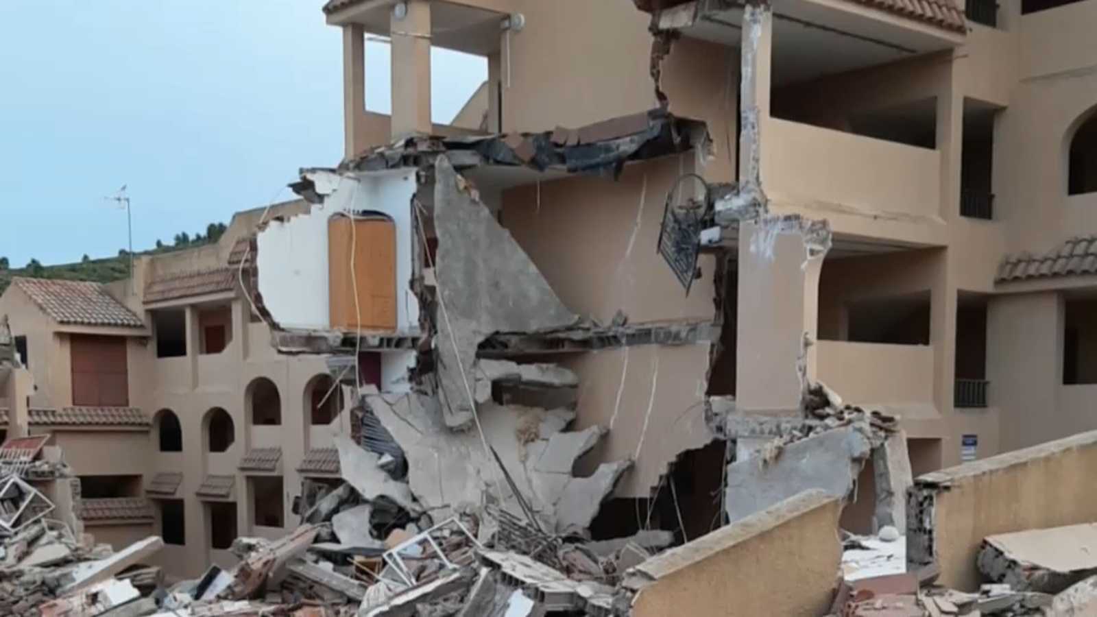 Imatges de l'estat que presenta l'edifici a Peníscola