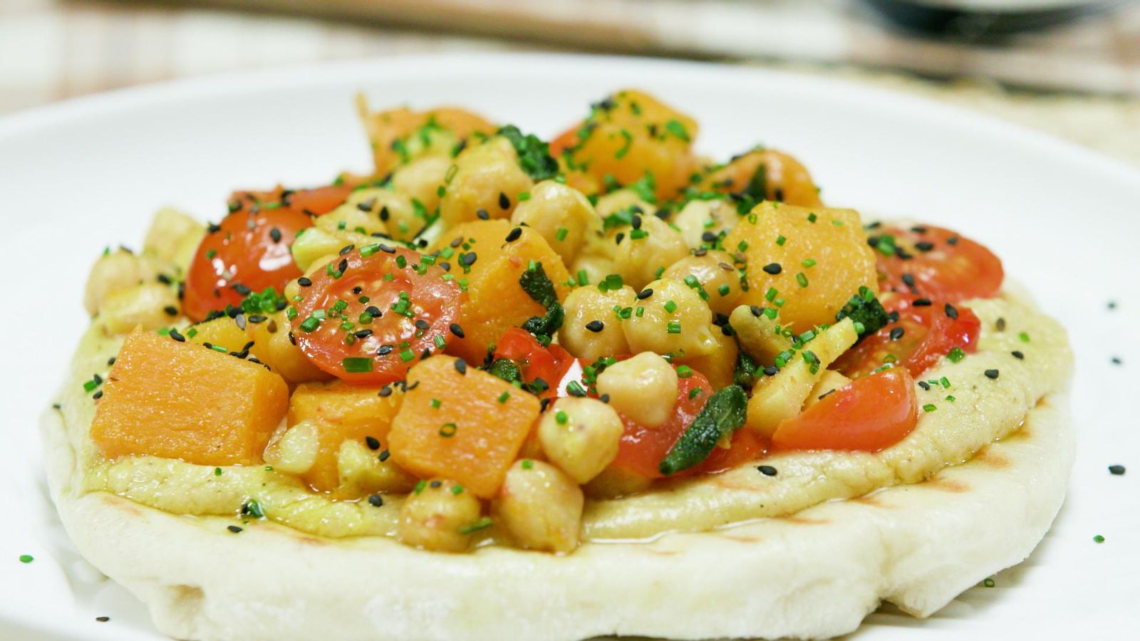 Hummus amb carabassa i pa cruixent