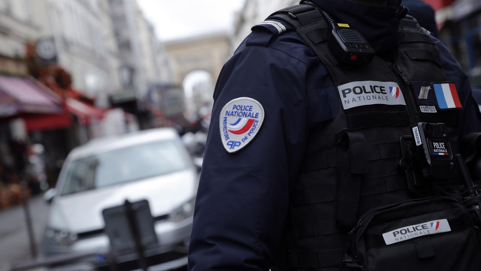 Policia francés al lloc dels fets