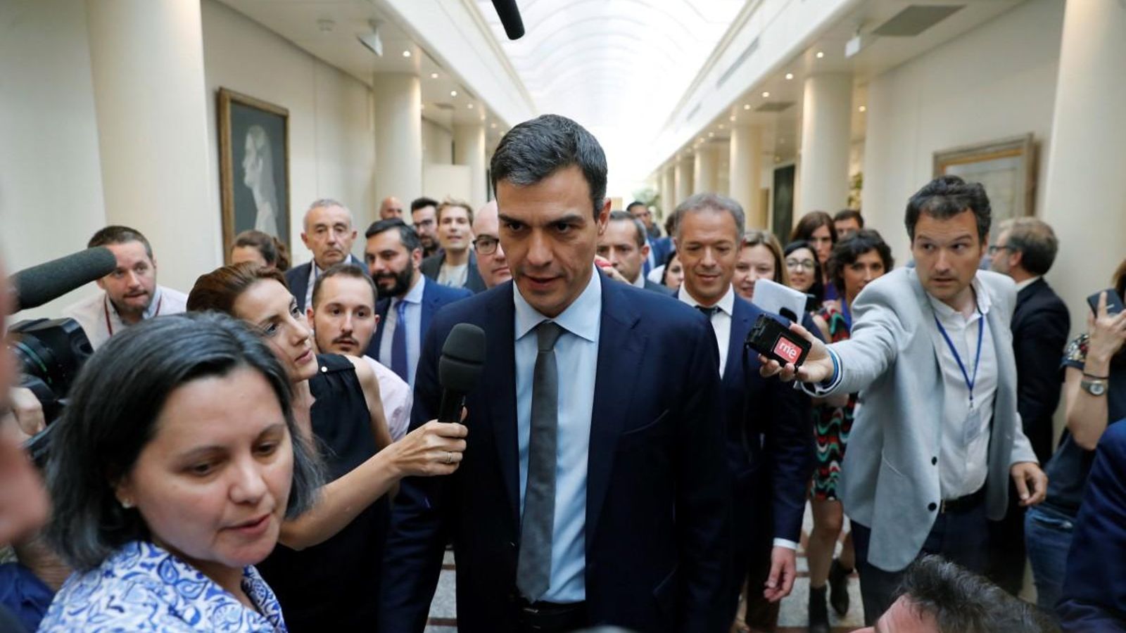El president del Govern d'Espanya, Pedro Sánchez, en l'eixida del ple del Senat
