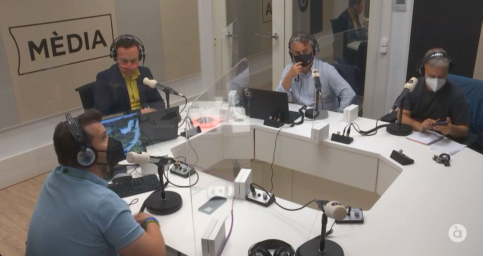 La tertúlia de línia de fons 27.05