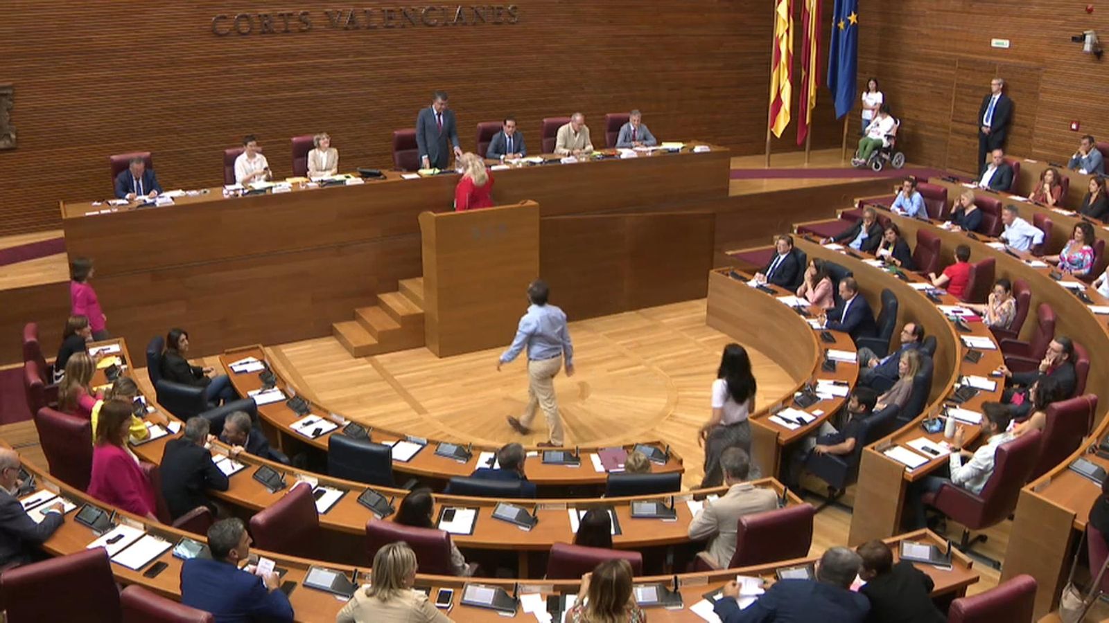 Sense plens a les Corts fins a setembre