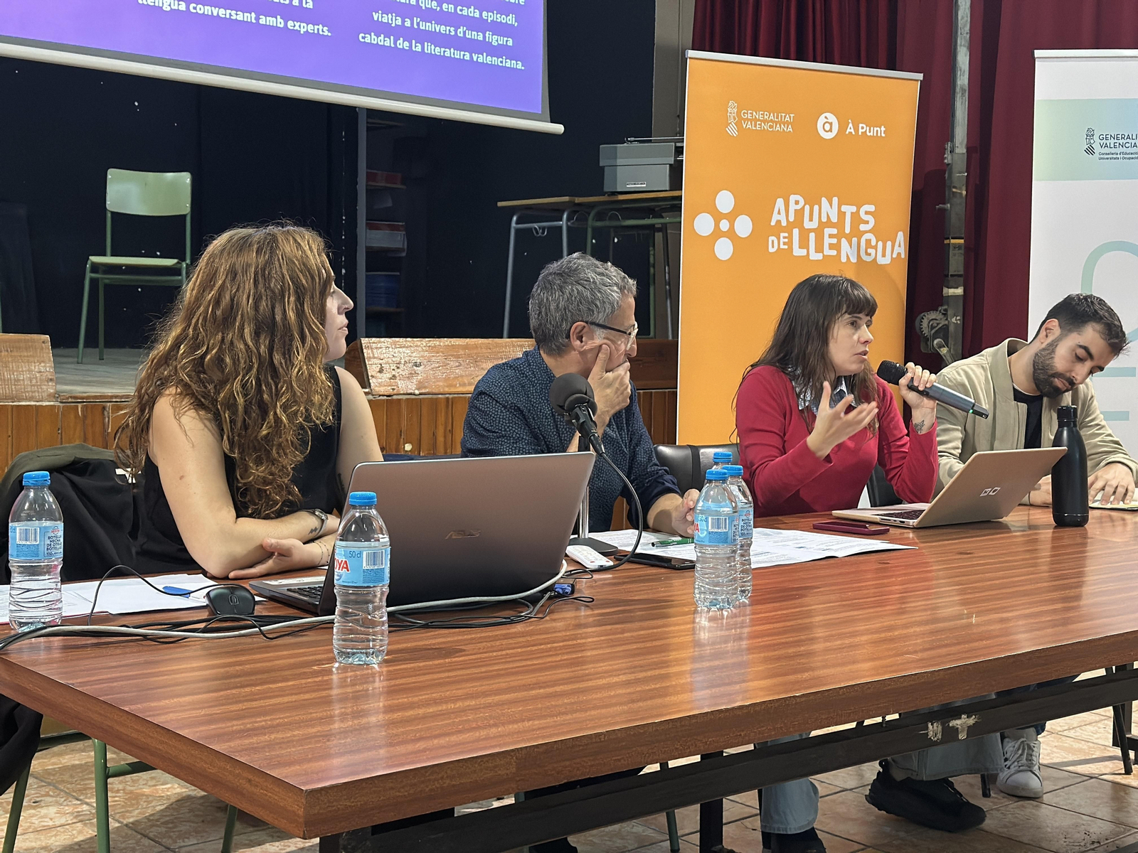 Presentació d'Apunts de Llengua