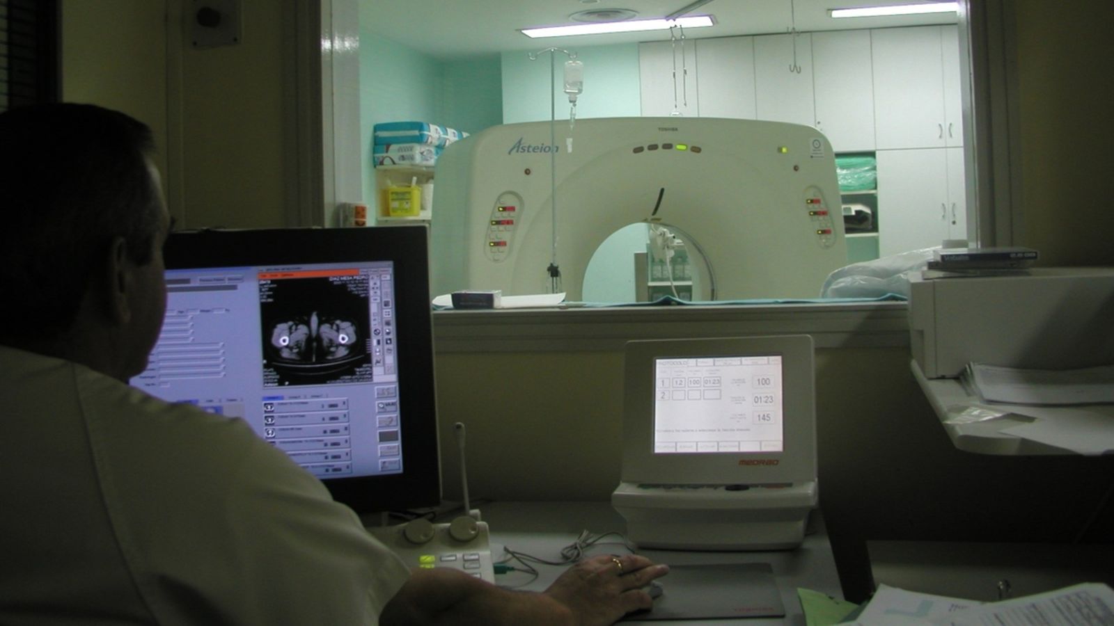 La Comunitat Valenciana és la tercera autonomia que més tarda a pagar les compayies de tecnología sanitària