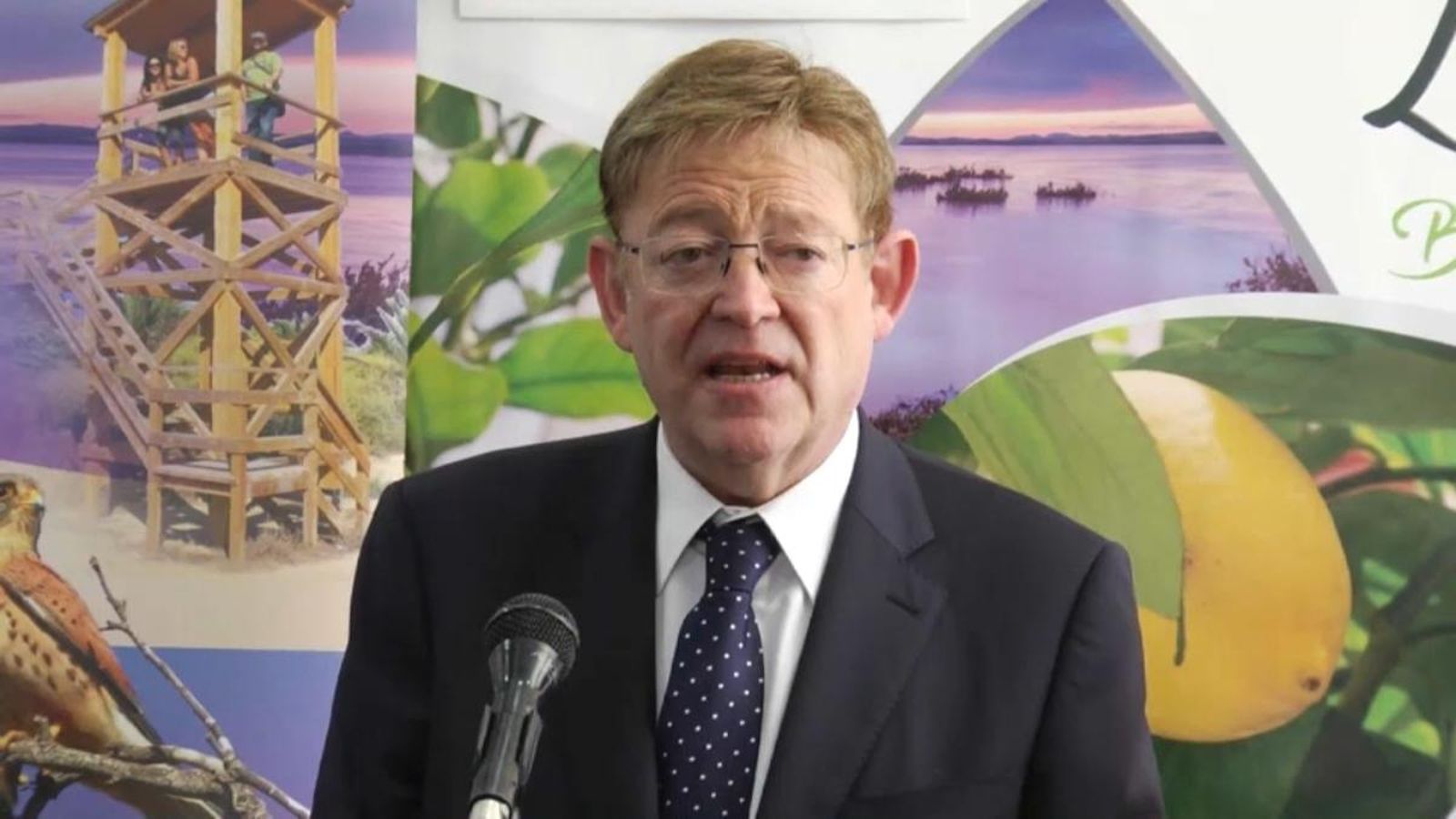 El president de la Generalitat Ximo Puig durant la seua visita al Baix Segura aquest dimecres