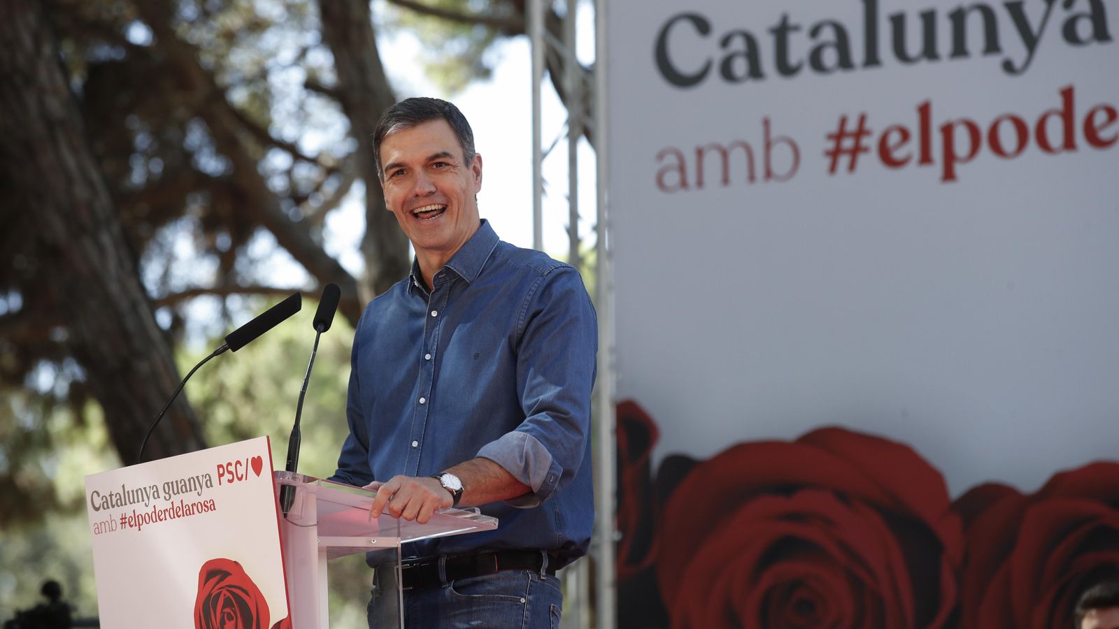 El secretari general del PSOE i president en funcions, Pedro Sánchez, acudeix a la Festa de la Rosa a Gavà
