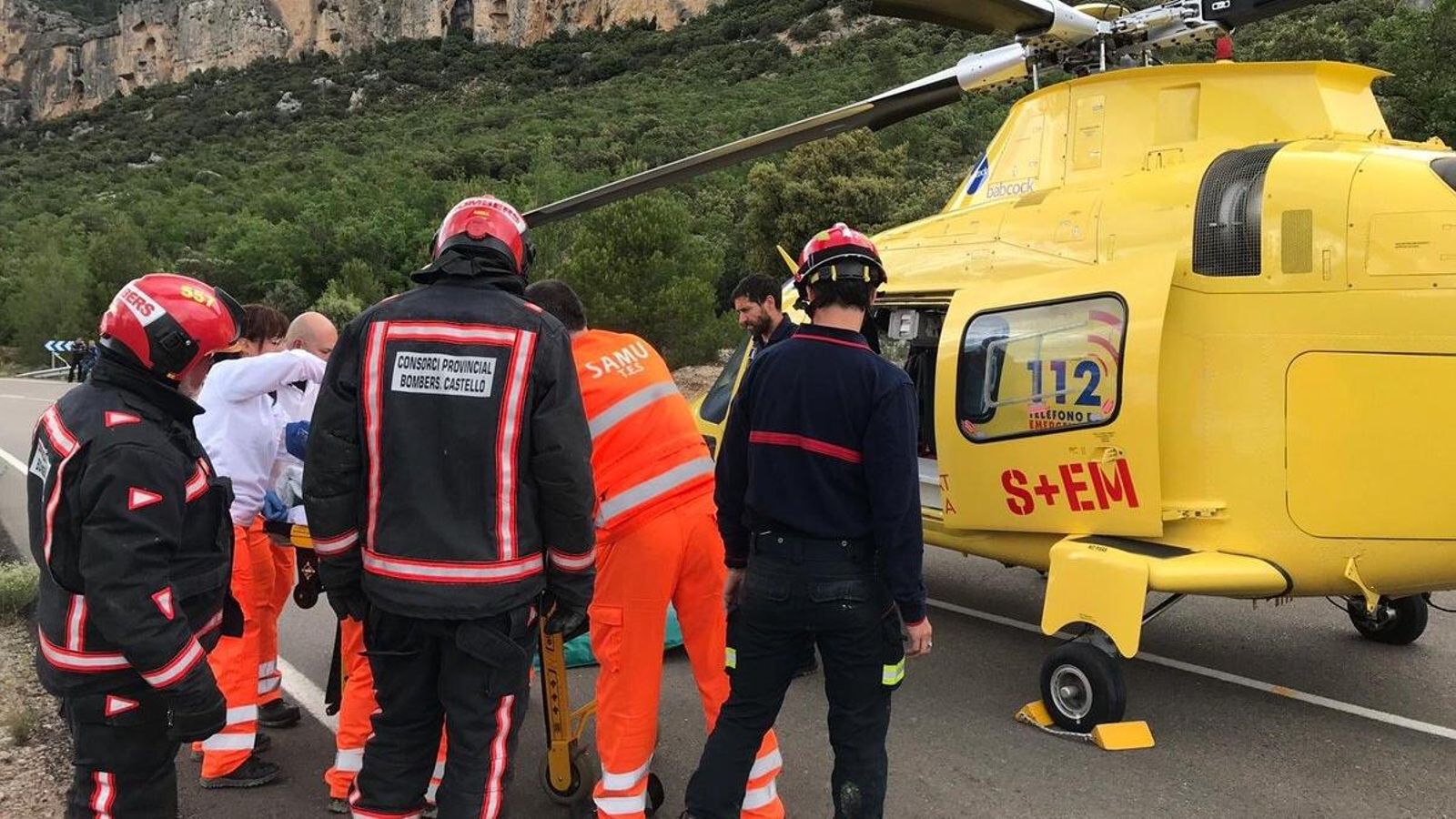 Els metges han traslladat l'home en un helicòpter medicalitzat a un centre hospitalari de Castelló