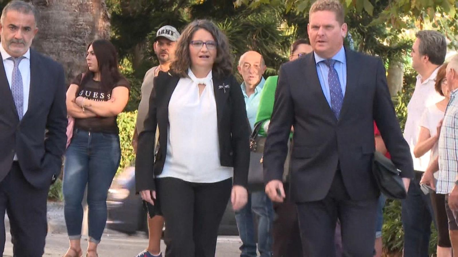 L'instructor torna a processar l'exvicepresidenta i les altres quinze persones investigades "per imperatiu legal"