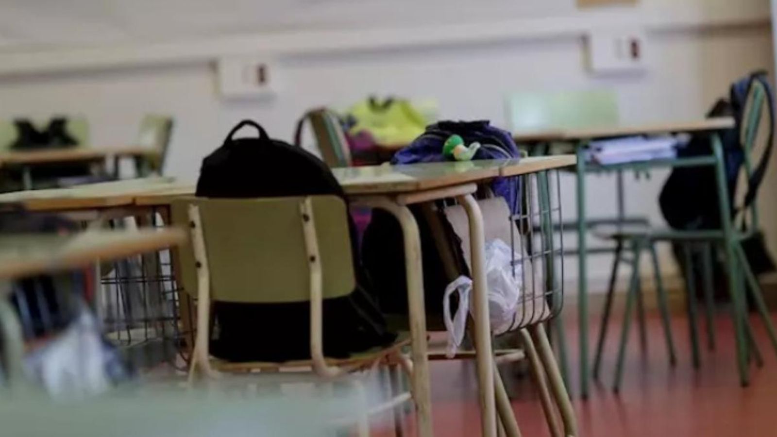 Els centres de secundària demanen que es retarde l’inici de curs per garantir una tornada més segura