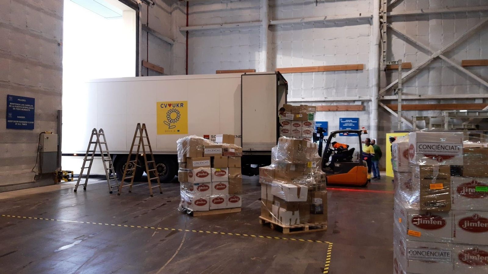 Primer camió enviat per la Generalitat amb ajuda humanitària per a Ucraïna