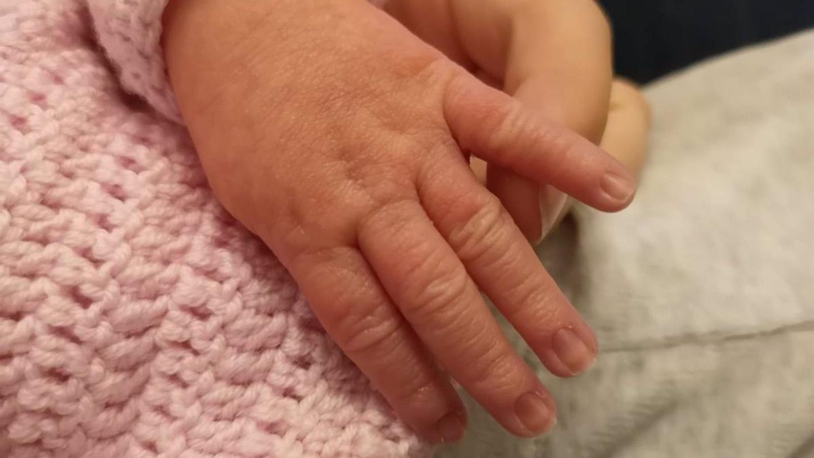 Imatge d'arxiu d'un xiquet de bolquers