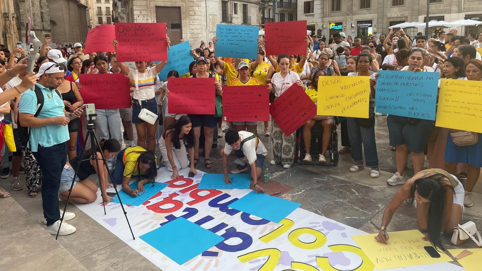 Concentració de la comunitat colombiana a València