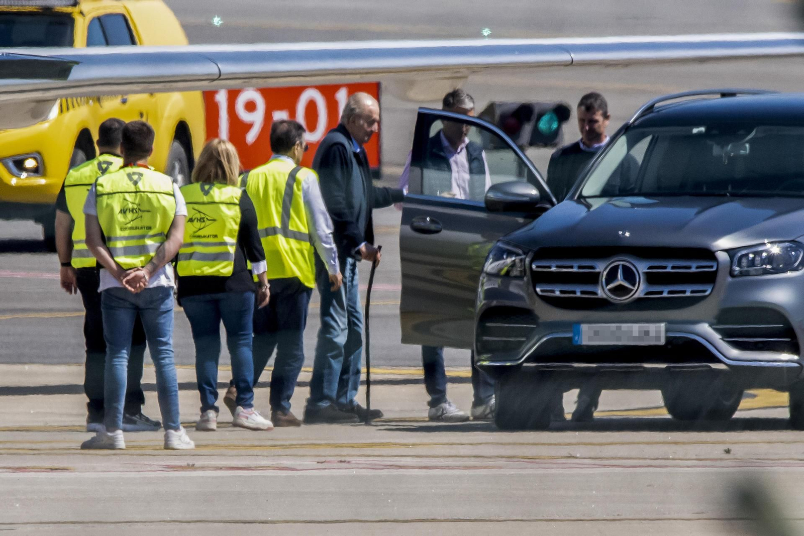 Juan Carlos I aterra a l'aeroport de Vigo, aquest dimecres