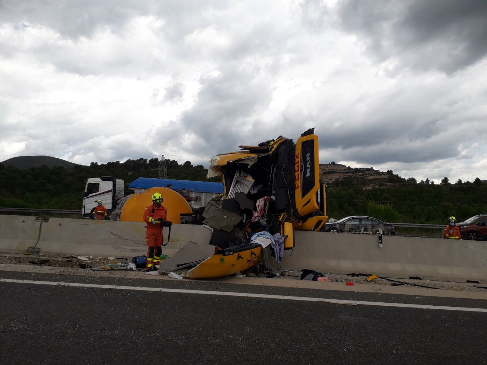 Estat en què ha quedat el camió accidentat