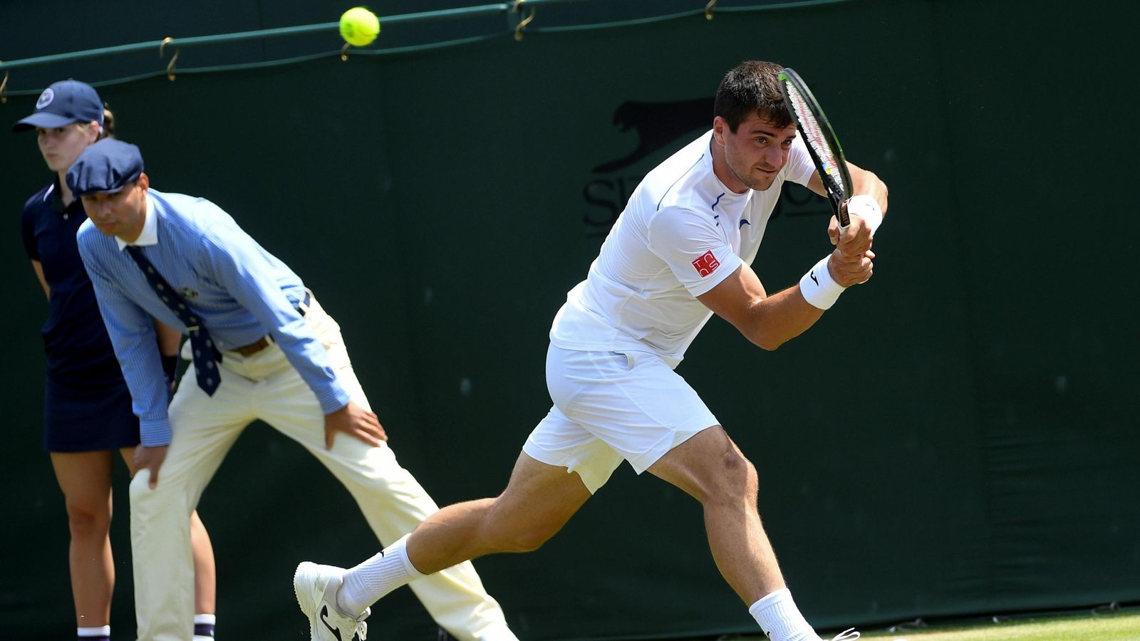 L'alzireny Pedro Martínez, durant el partit contra Garín