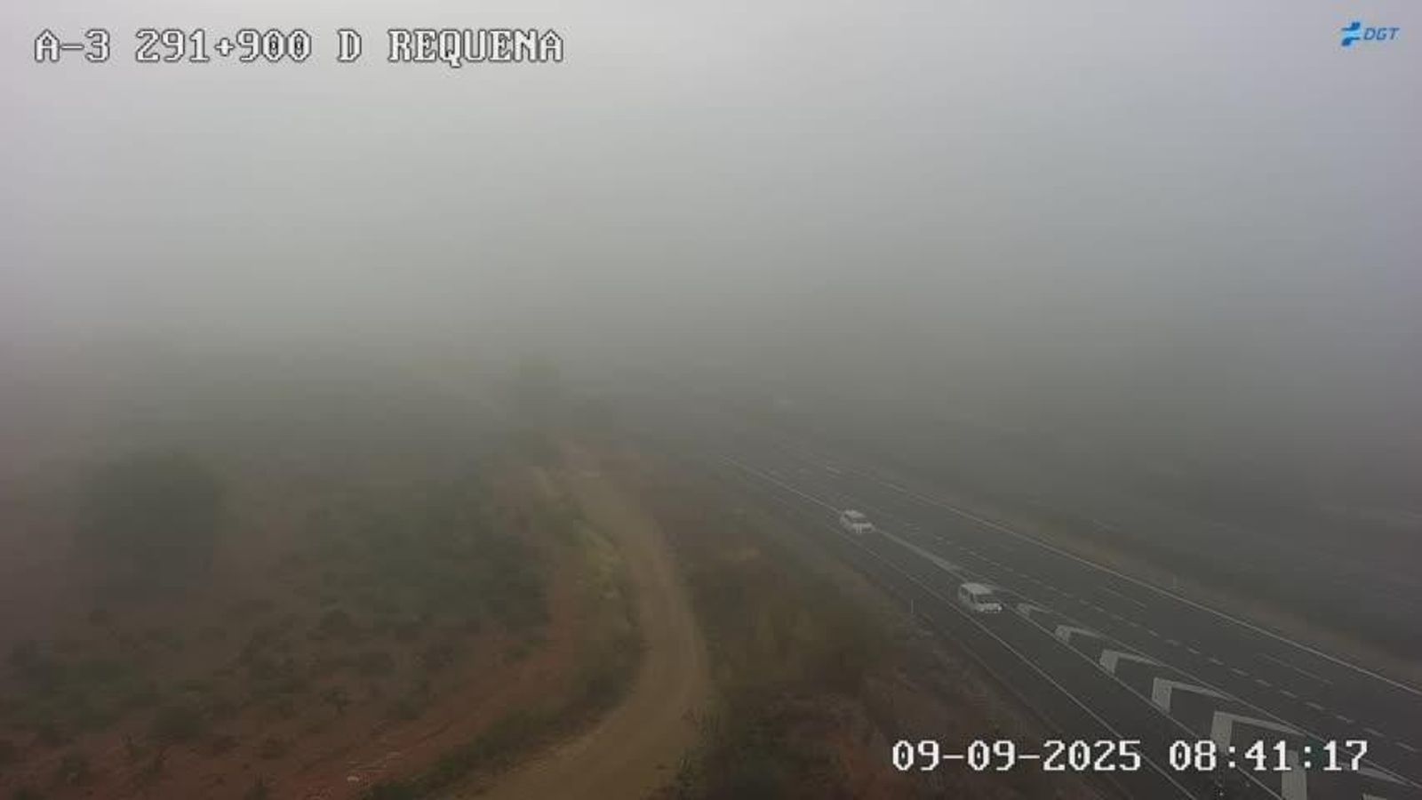 Bancs de boira molt densos dificulten la visibilitat este matí a Requena Bancs de boira molt densos dificulten la visibilitat este matí a Requena