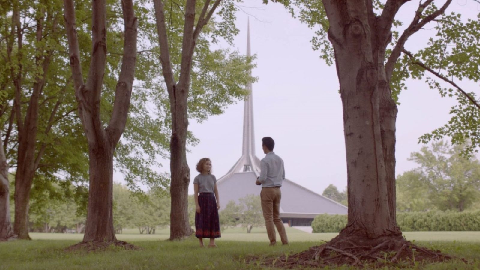 Cada projecció va precedida d’una presentació i, posteriorment, s’estableix un debat sobre la pel·lícula