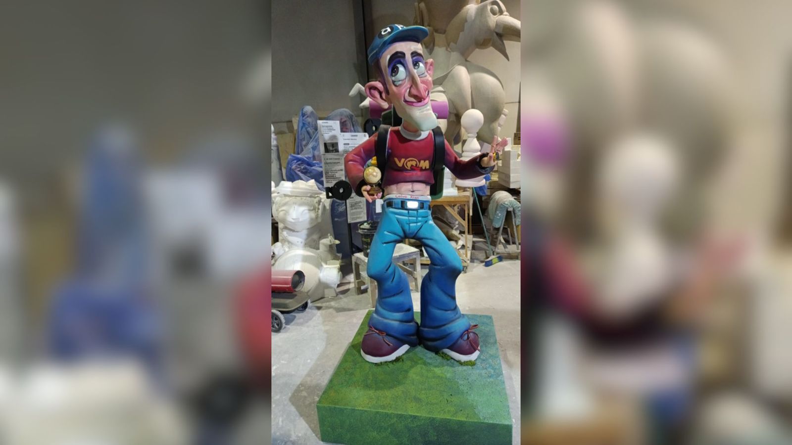 "Valencians al món" / Artista: Art de foc