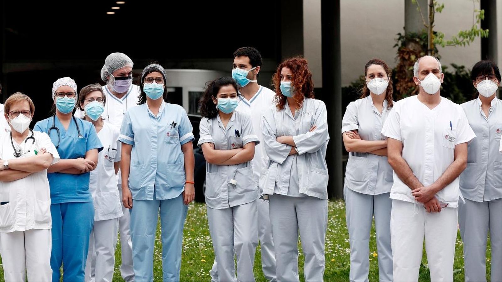 Minut de silenci de metges a Navarra