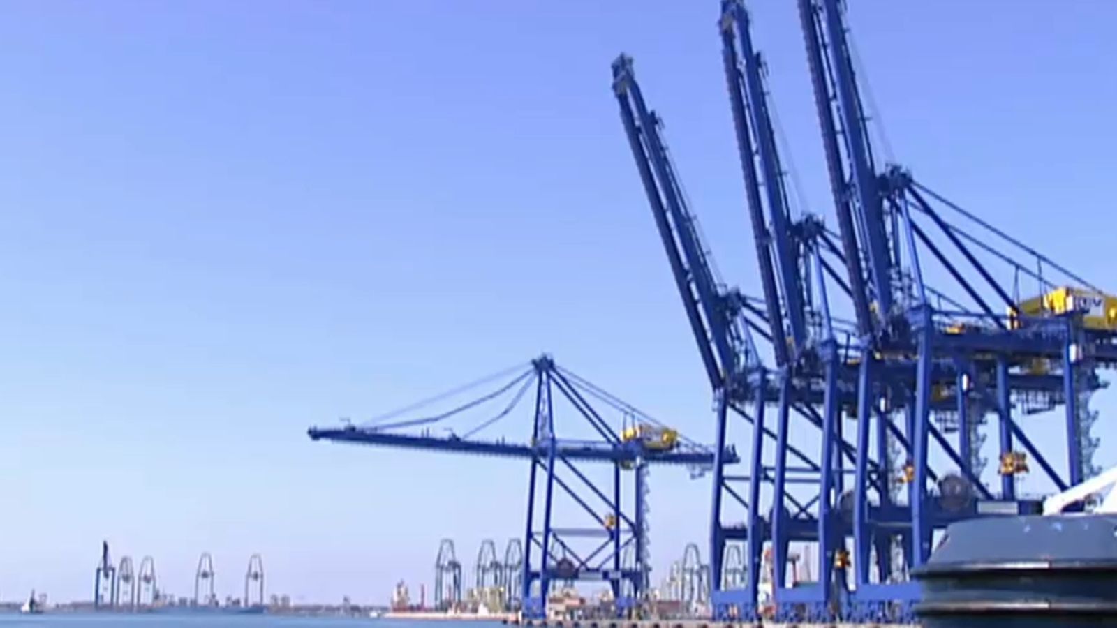 El Port de València estudia instal·lar aerogeneradors