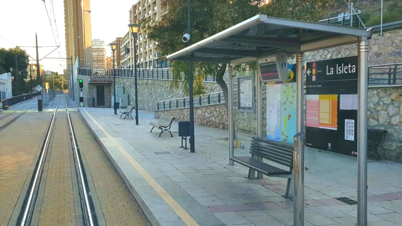 El TRAM d’Alacant reobri la parada de la Illeta