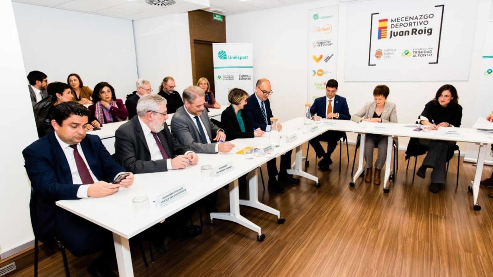 La signatura del conveni ha sigut a la seu de la Fundació, a València