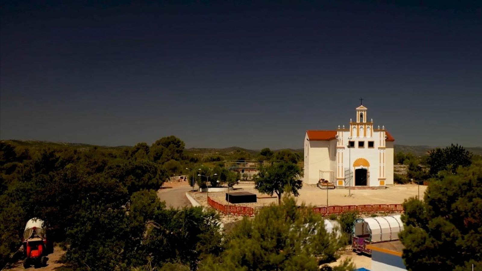 Benicarló estrena una rèplica de l’ermita d'El Rocío per a peregrinar-hi anualment