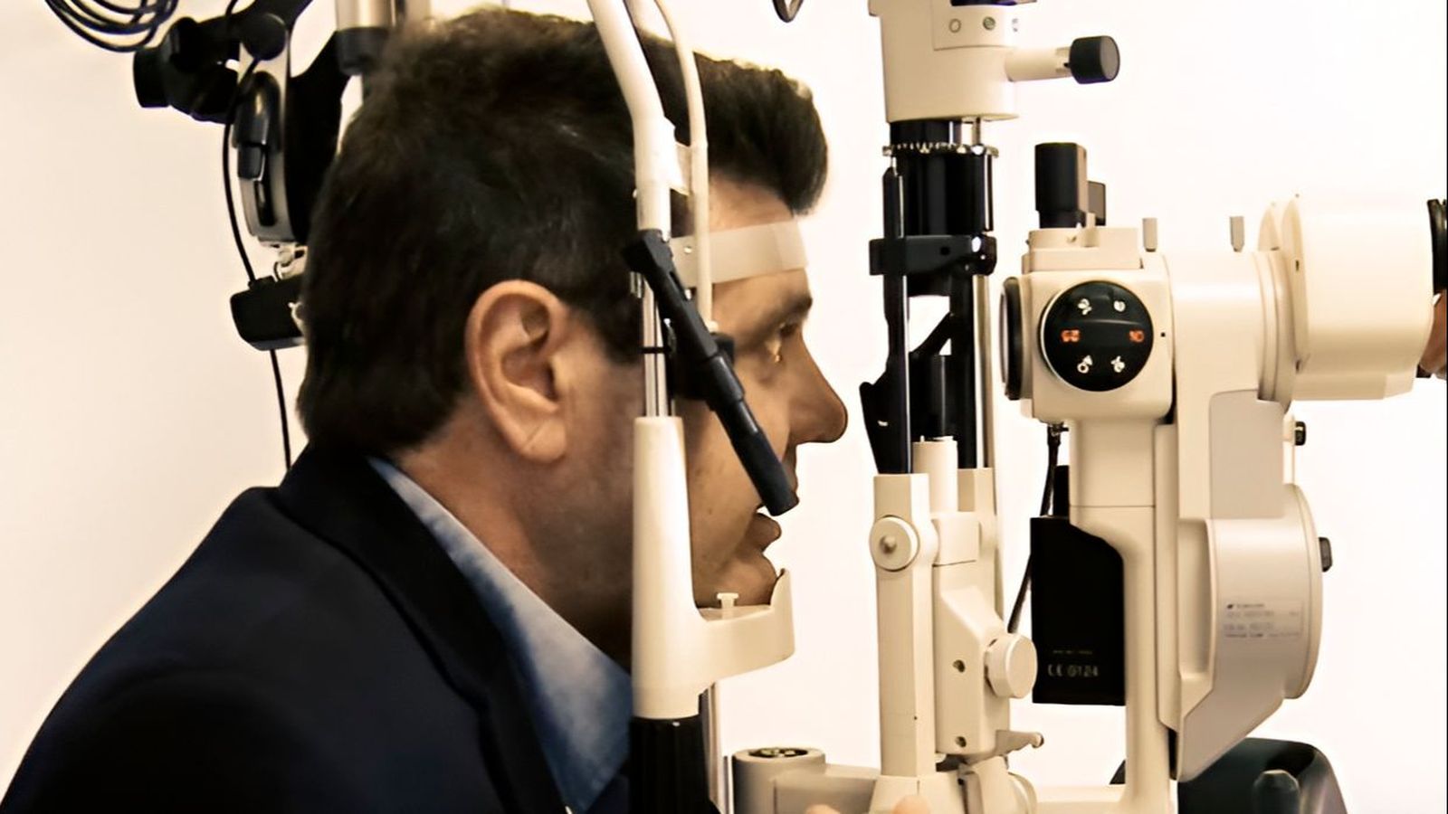 Un pacient rep atenció mèdica