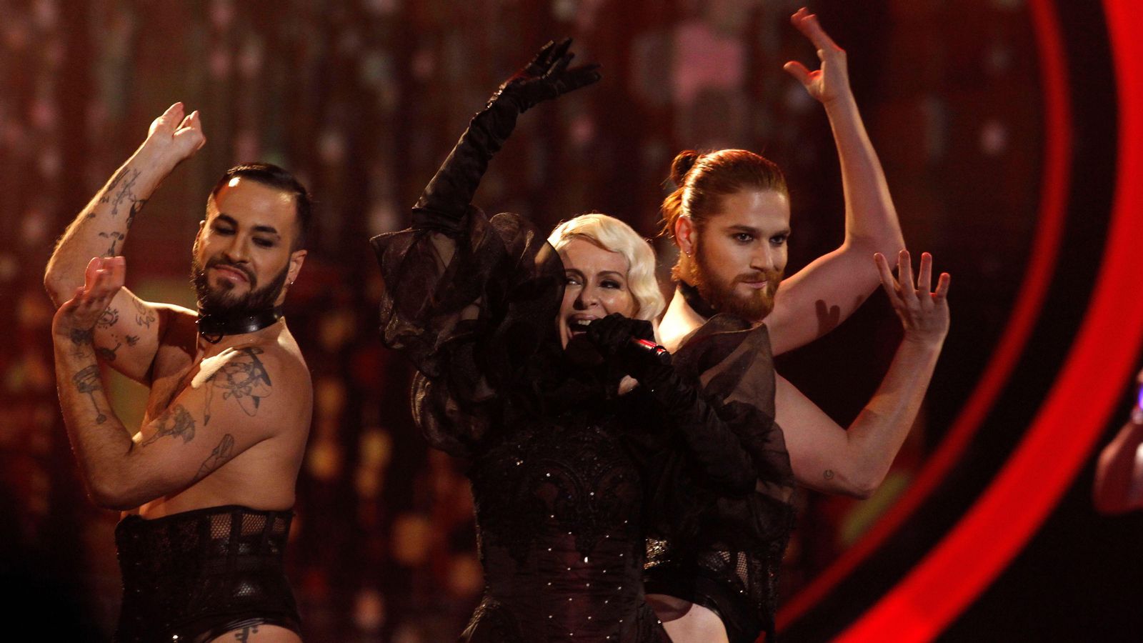 Una imatge del videoclip de "Zorra"