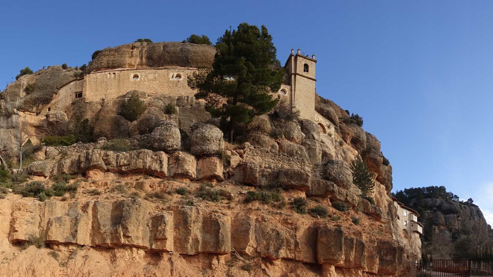 Santuari de la Mare de Déu de la Balma, vist des de baix