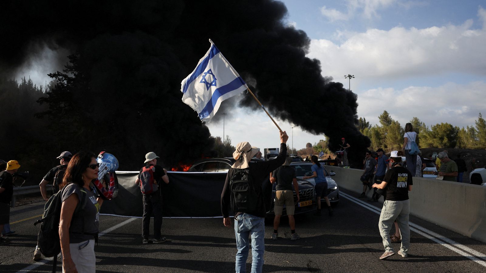 Activistes tallen l'autovia principal entre Jerusalem i Tel-Aviv, este diumenge