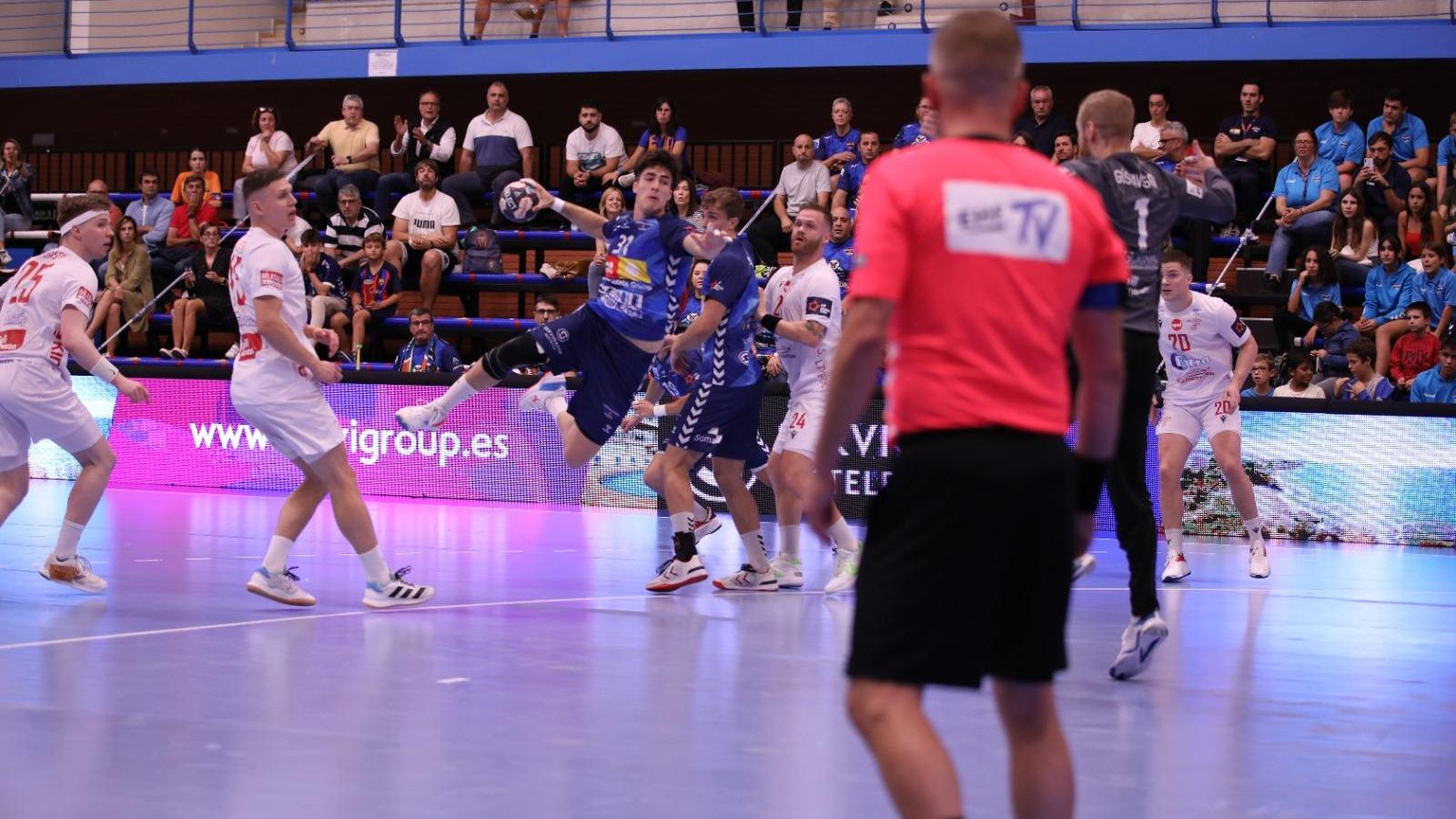 El TM Benidorm no pot amb el Valur islandés