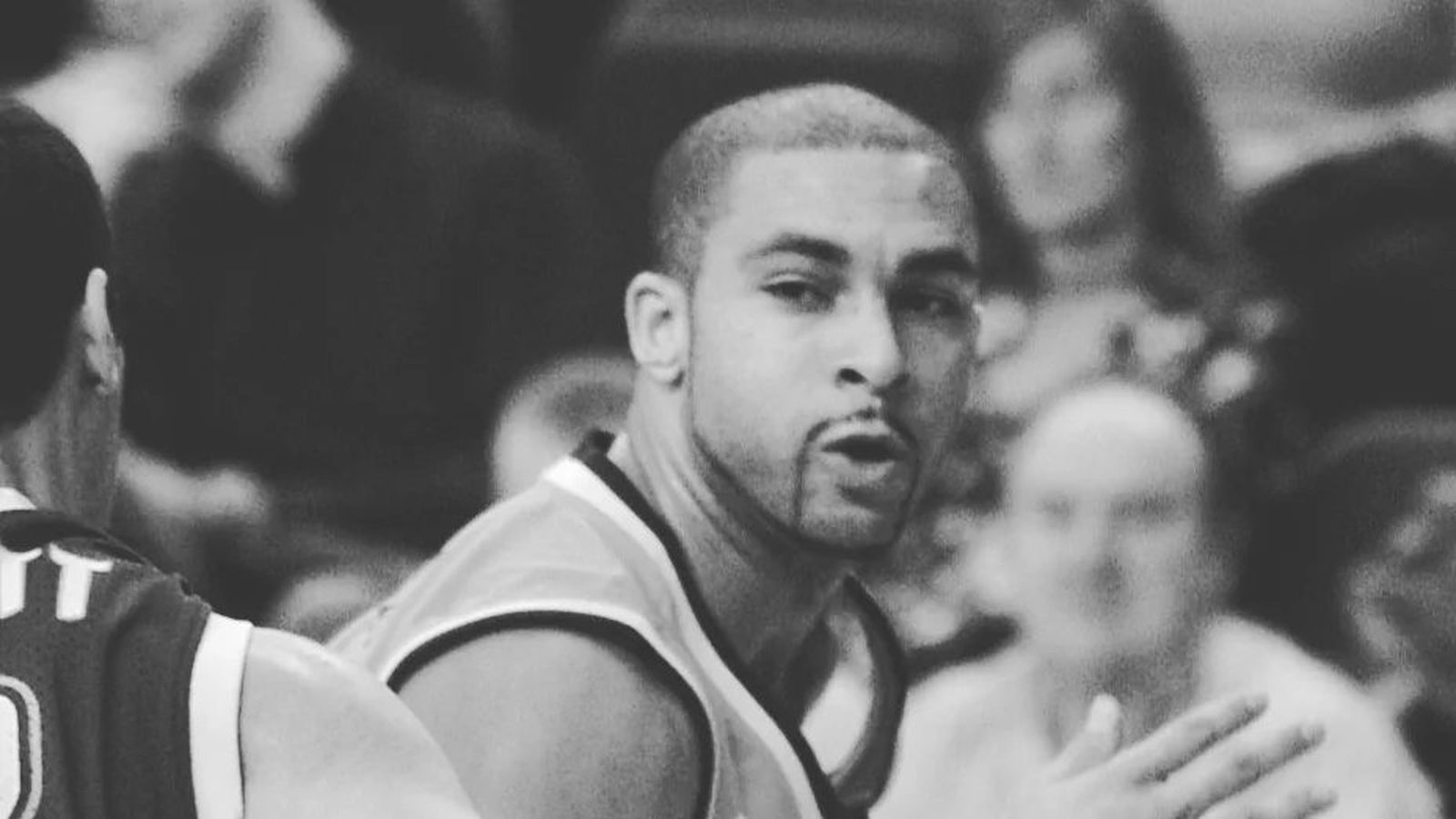 Okulaja, en la seua etapa com a jugador del València Basket