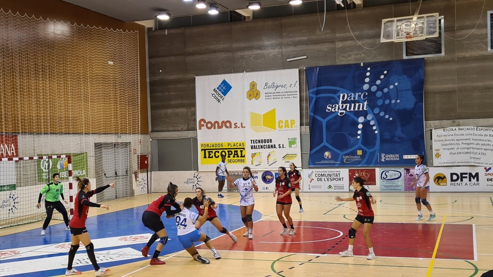 Esther Lacueva, amb sis gols, ha sigut la millor jugadora de les saguntines.