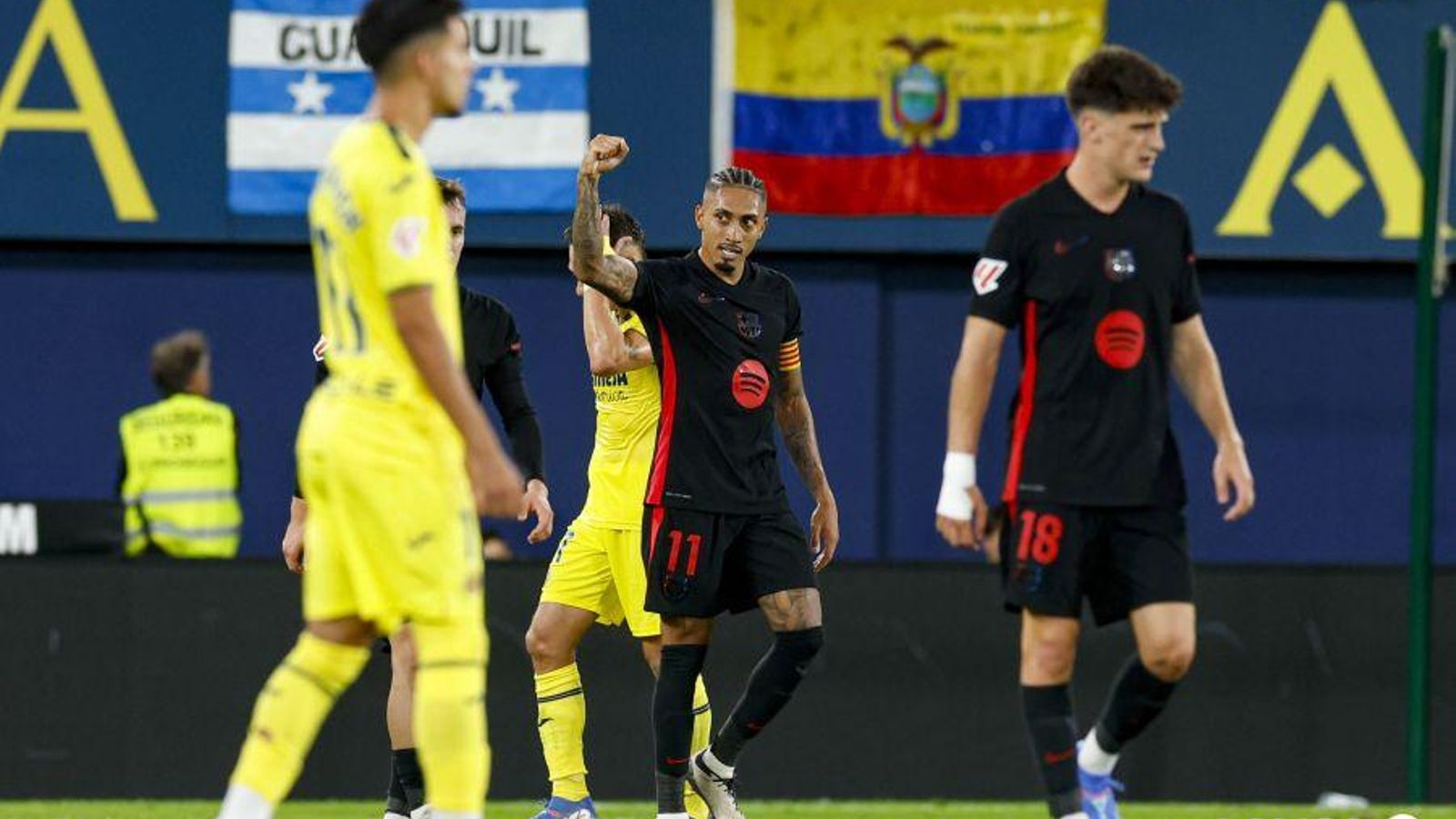 Raphinha celebra un gol en el Villarreal - Barça de la temporada passada