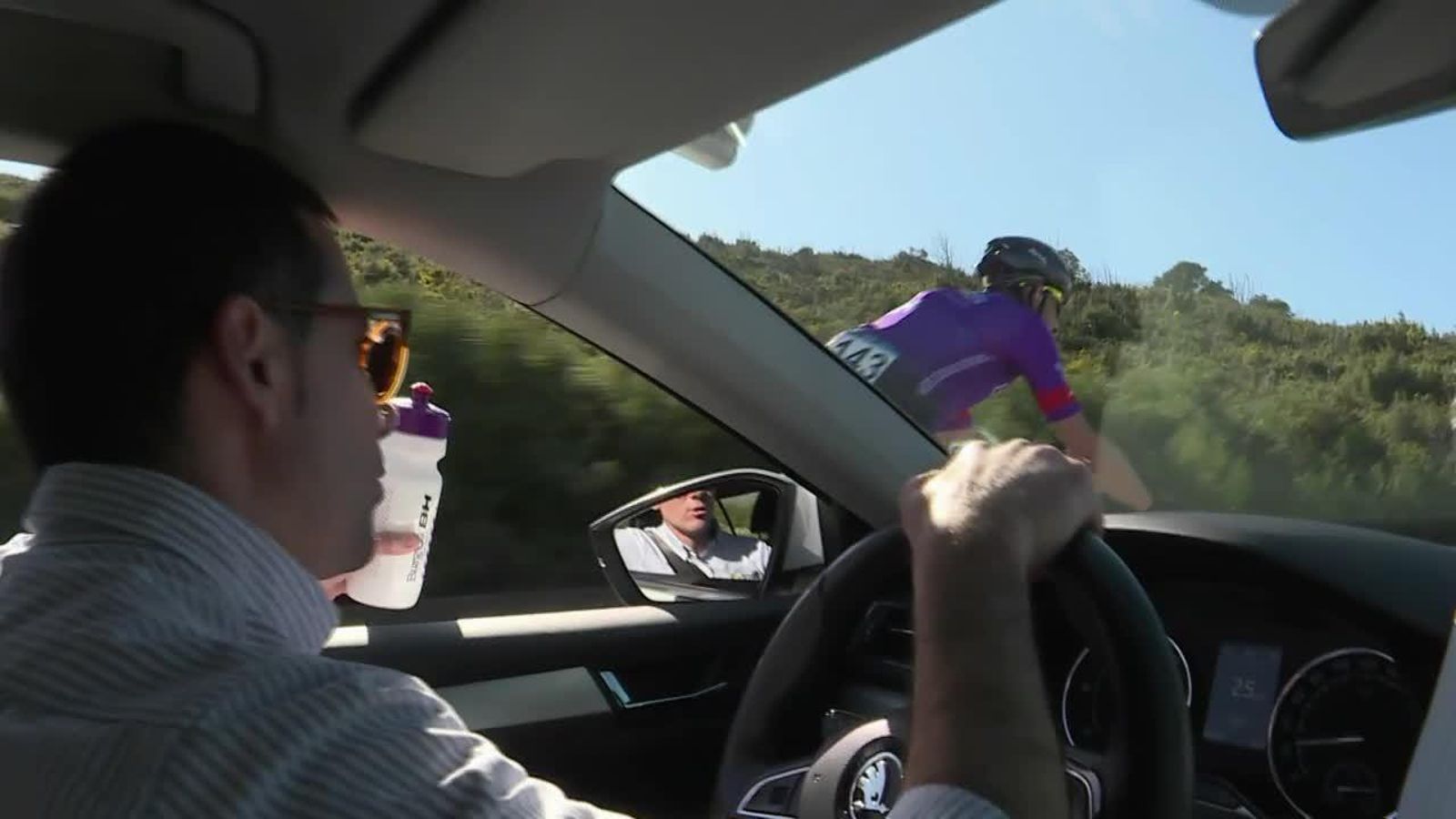 VÍDEO | Com funciona el servei dels equips de la Volta Ciclista?