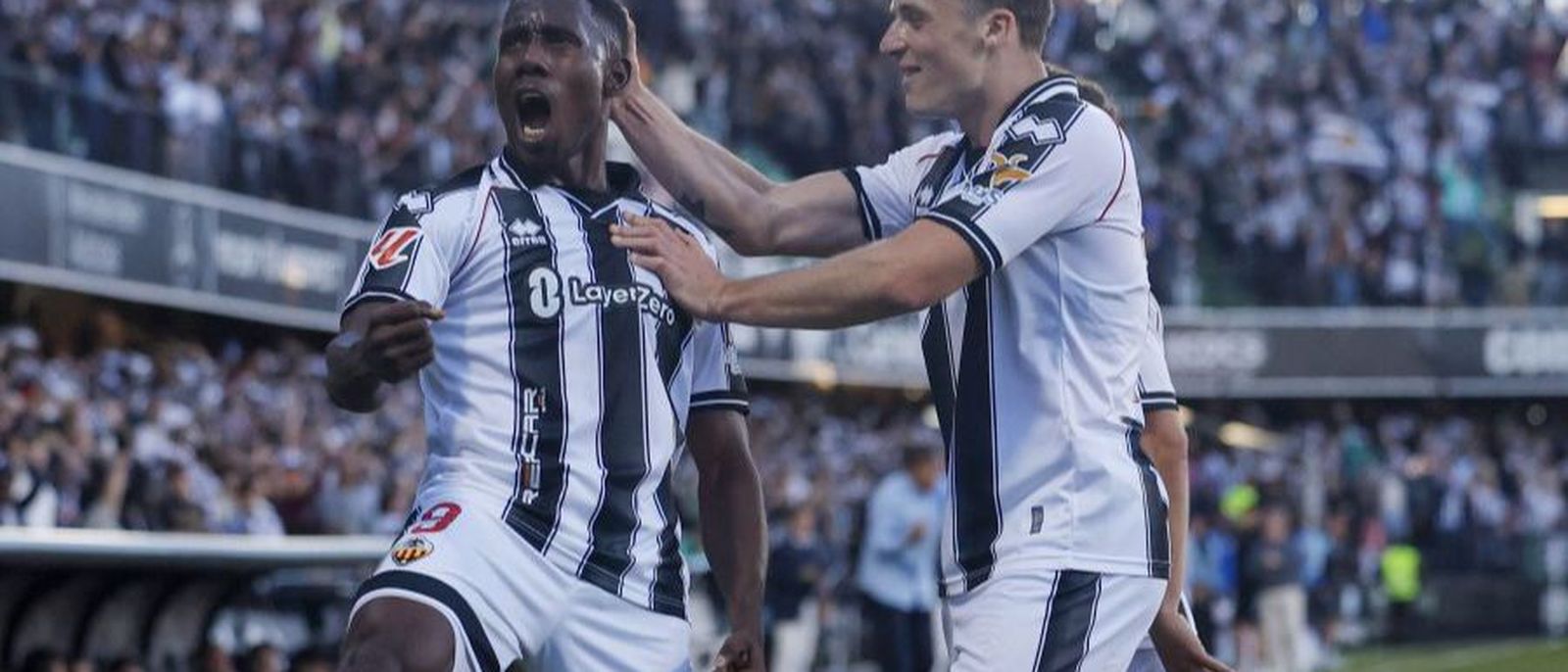 Camara celebra el gol