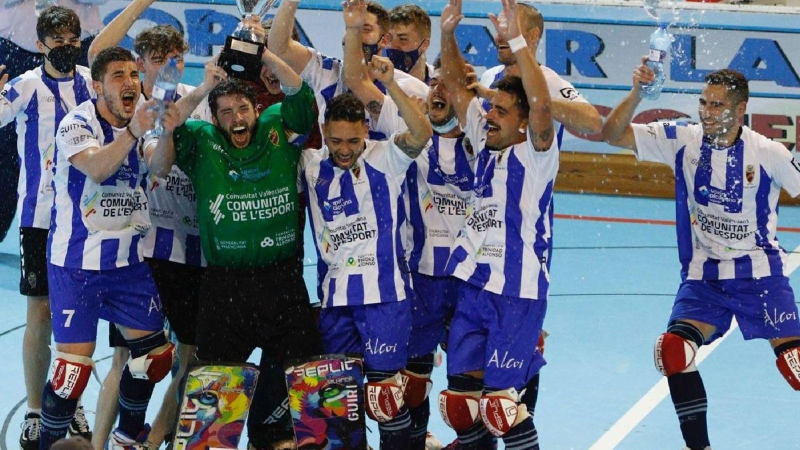 L’emoció de l’hoquei patins torna a la televisió d’À Punt a través de 'La finestra esportiva'.