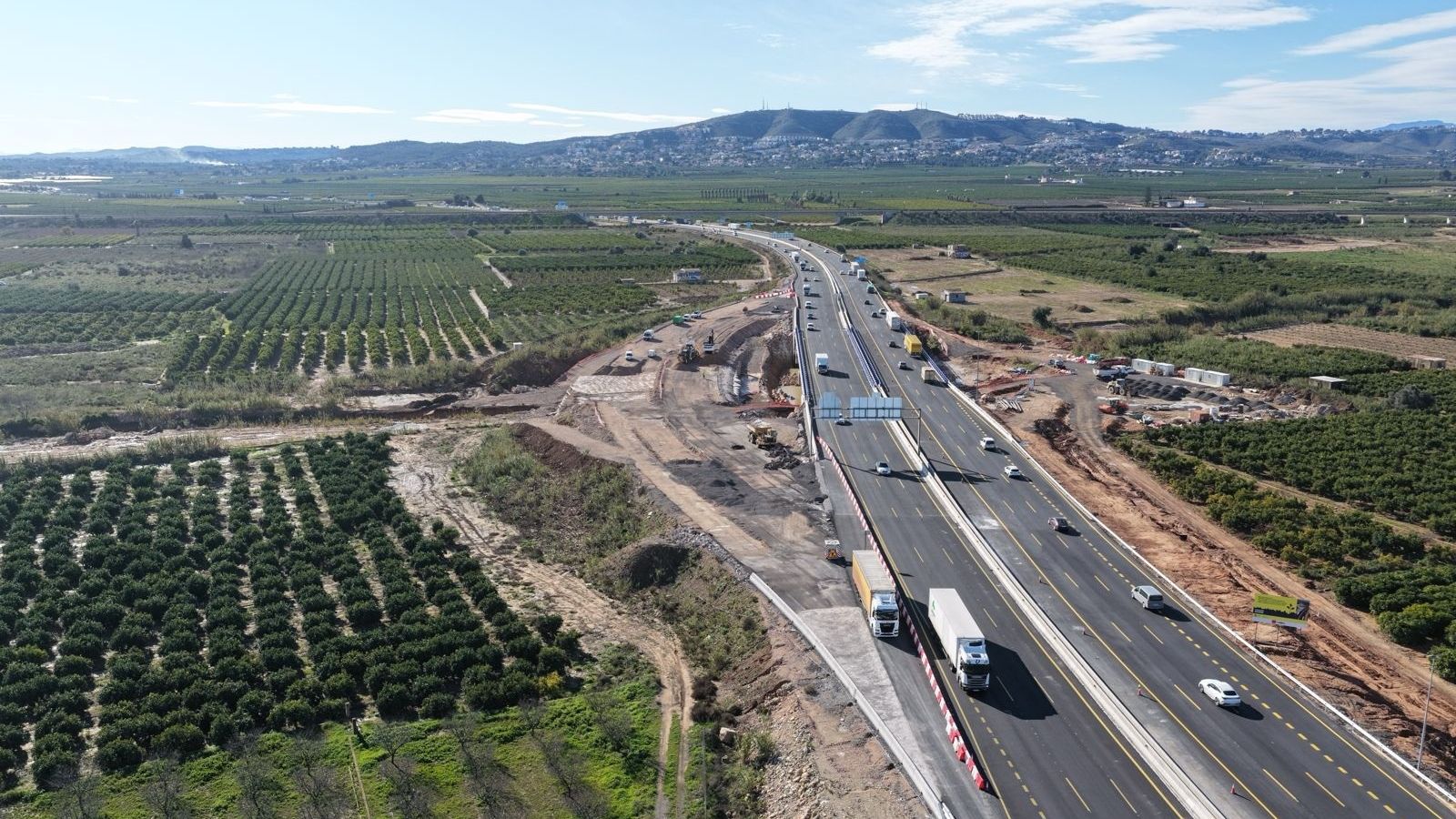 Tram de l'A-7 que va quedar greument afectat per la barrancada del 29-O