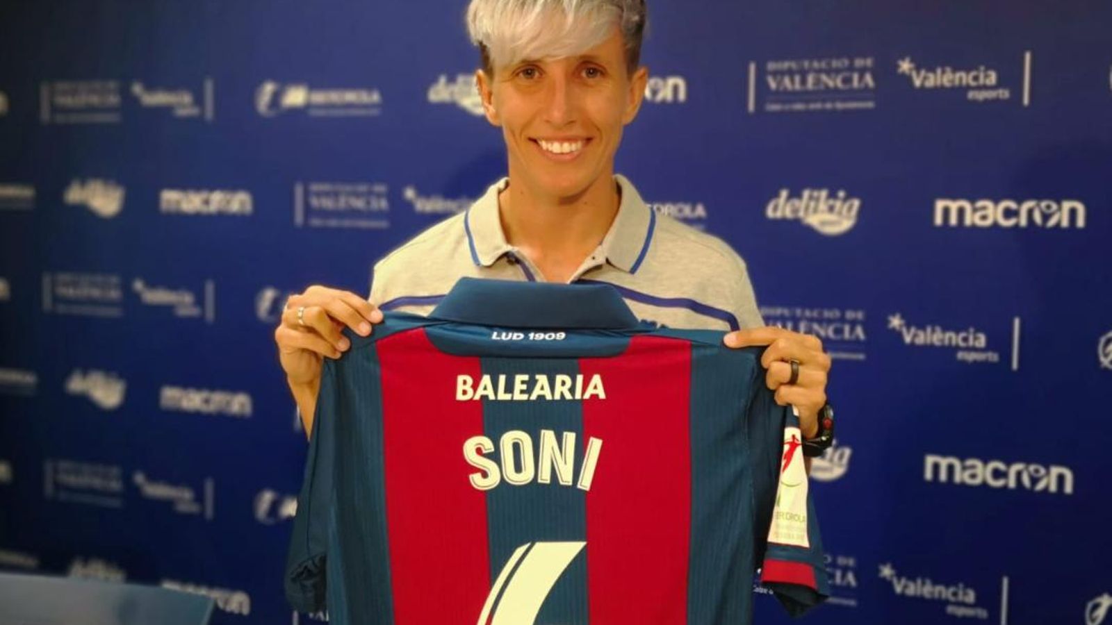 Presentació de Sonia Bermúdez a l'estadi Ciutat de València