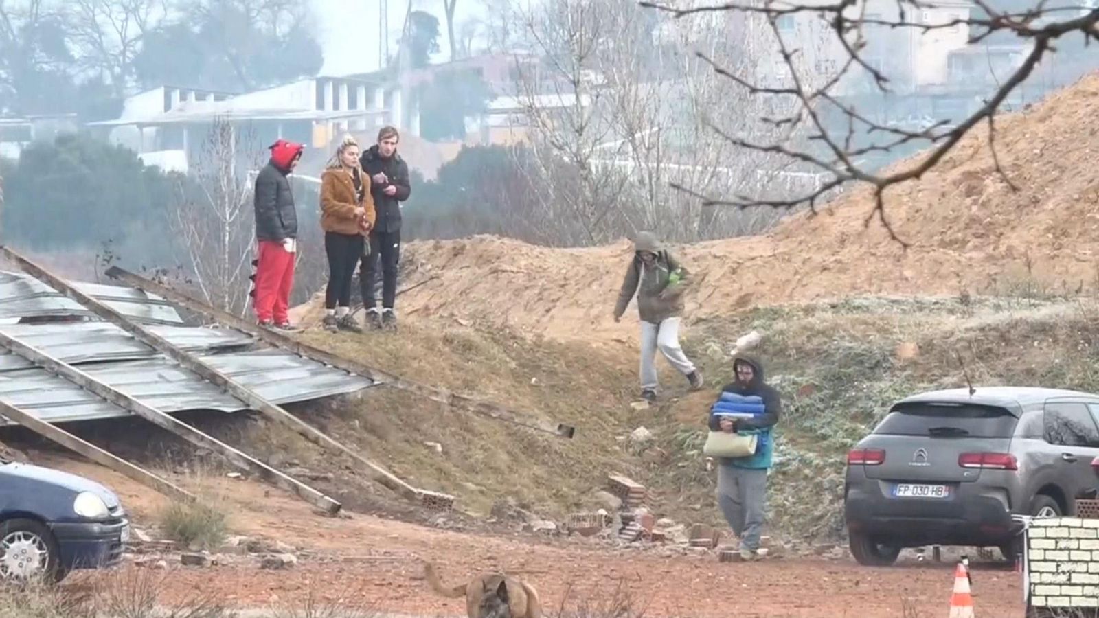 Participants en la festa il·legal de Llinars del Vallès